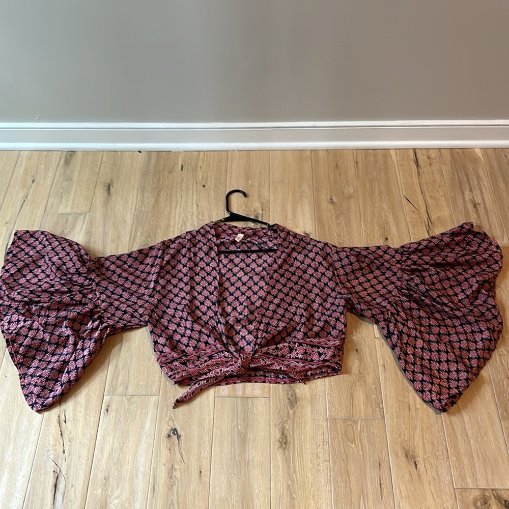 Elan Wrap Shaw